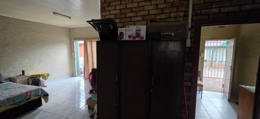 5 Bedroom Property for Sale in Elandia North West